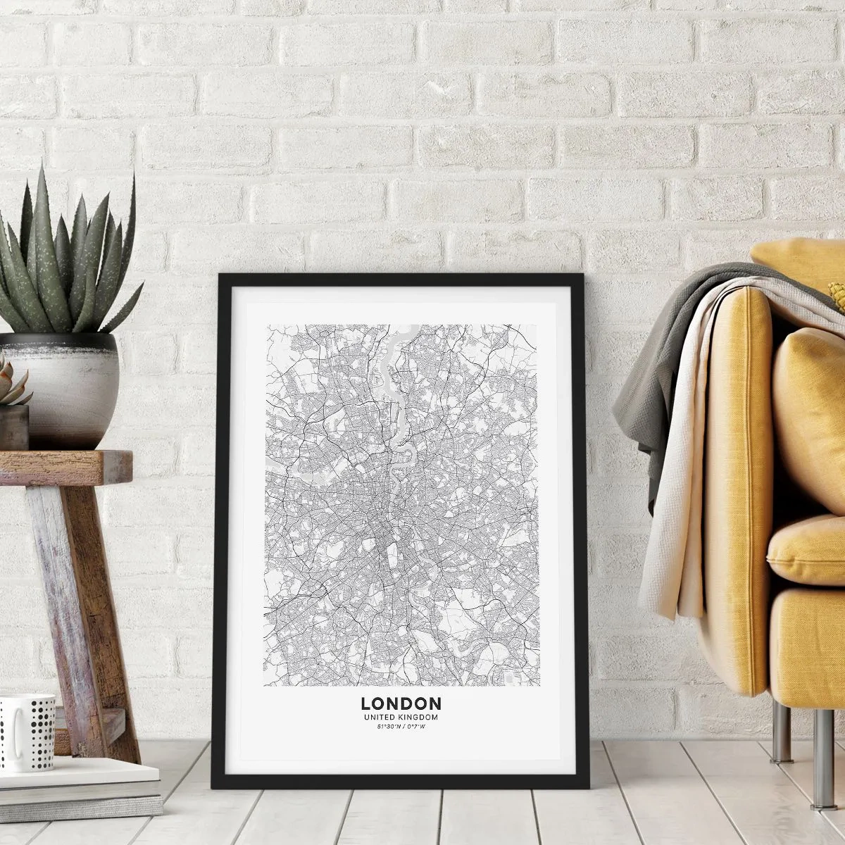 Poster in black frame - Black and white map of London with accurate street details - 50x70cm - Map of London Maze - Modern wall decoration for the living room and bedroom ARTTOR