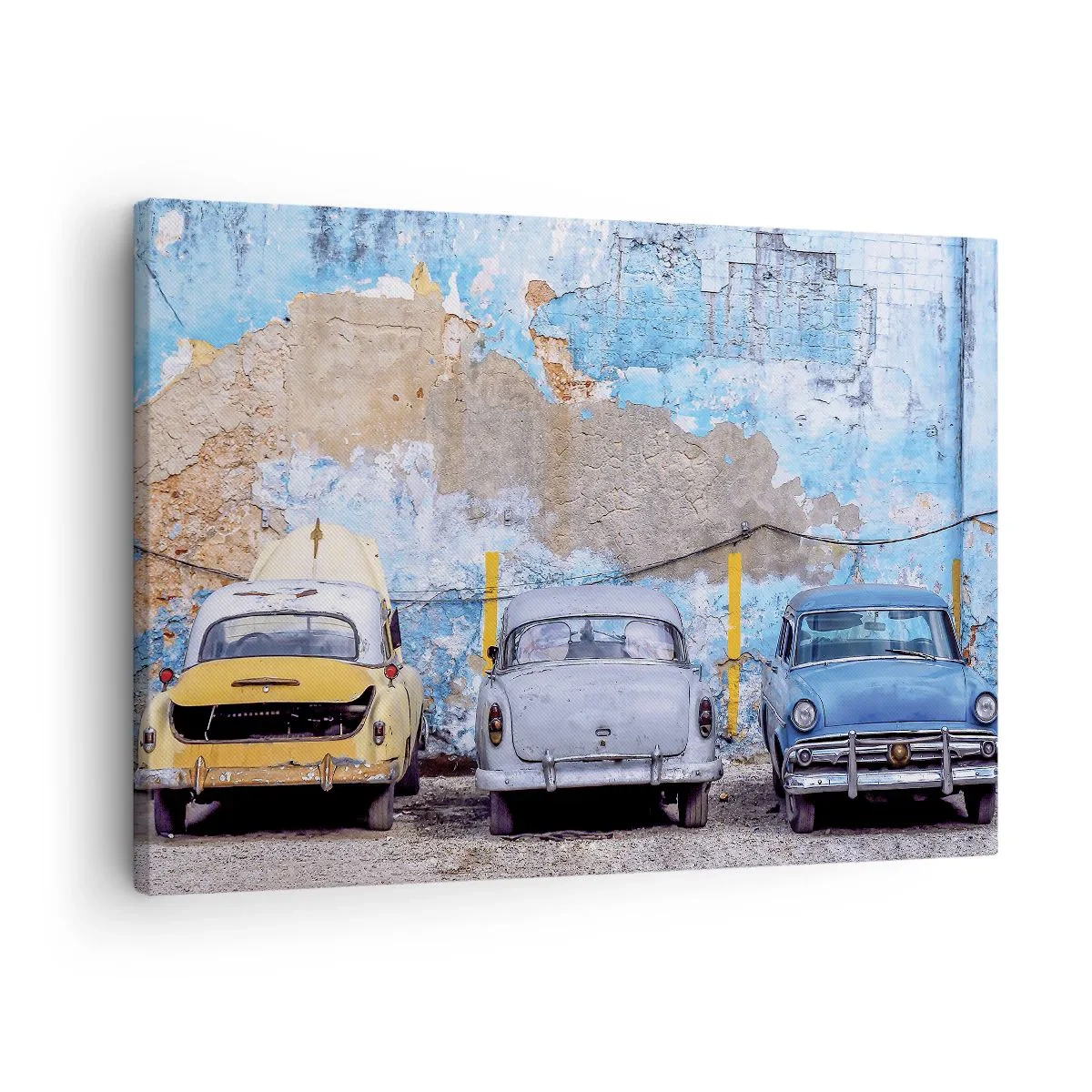 Canvas picture - Old cars against the backdrop of a destroyed wall - 70x50cm - Meeting of Veterans - Modern wall decoration for the living room and bedroom ARTTOR