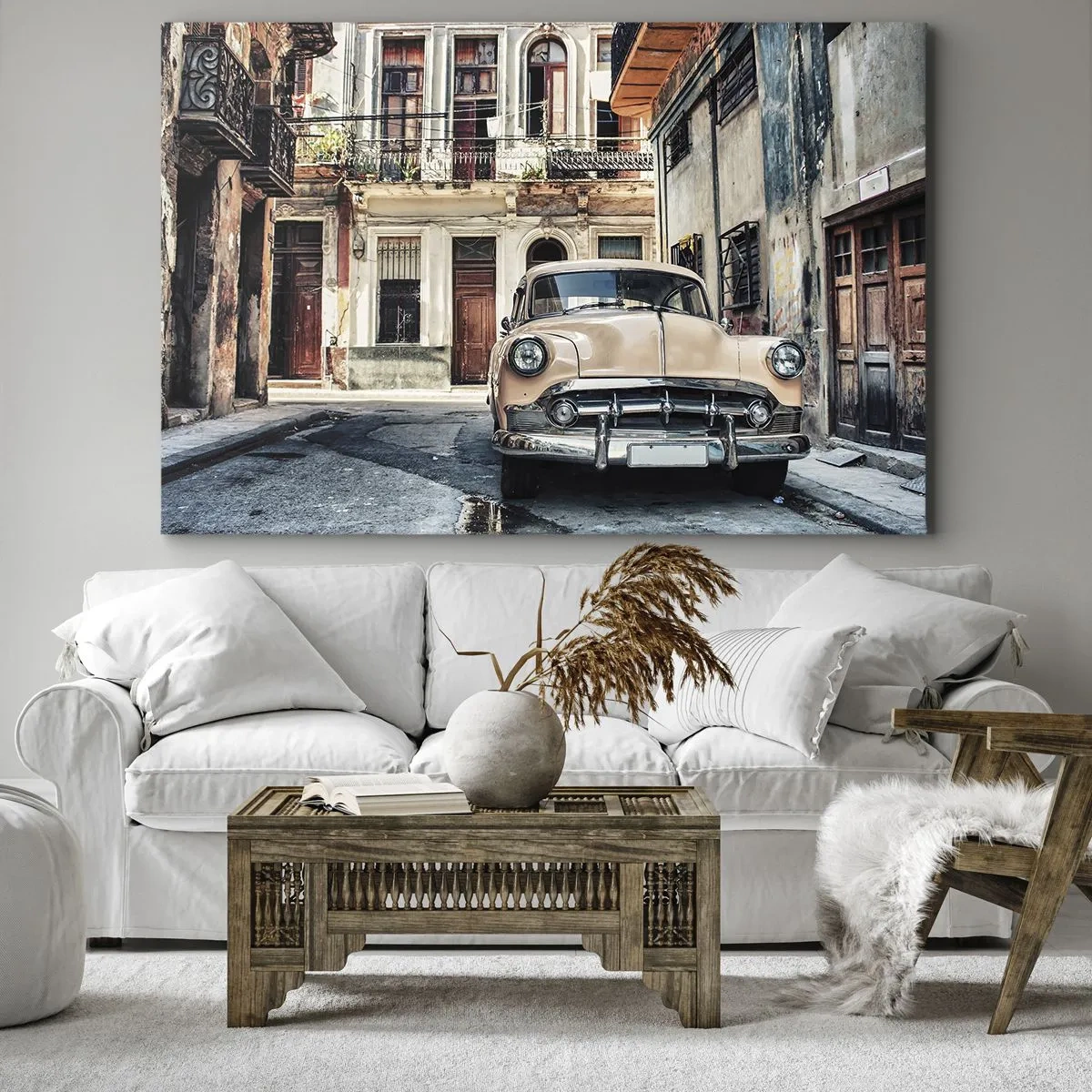 Canvas picture - A classic car against the backdrop of urban architecture - 70x50cm - Siesta in Havana - Modern wall decoration for the living room and bedroom ARTTOR